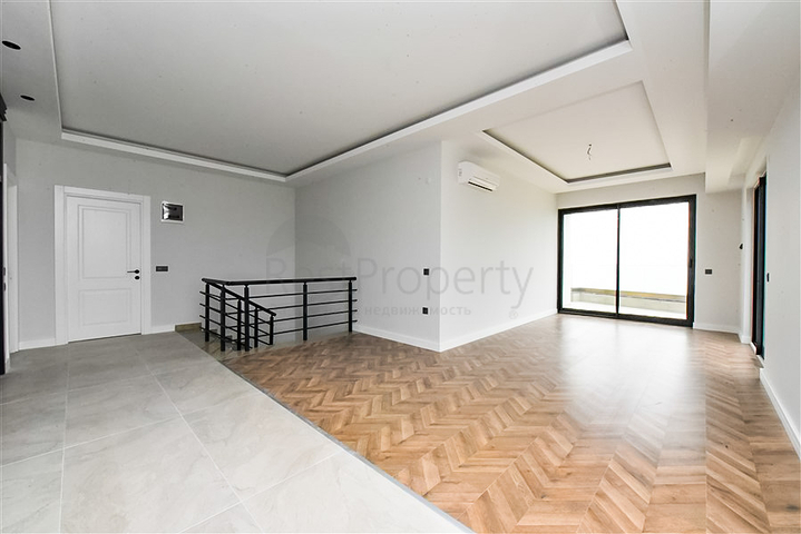 Luxury penthouse with panoramic sea views in the very center of Alanya