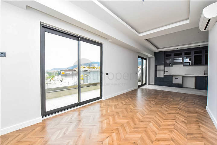 Luxury penthouse with panoramic sea views in the very center of Alanya