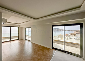 Luxury penthouse with panoramic sea views in the very center of Alanya