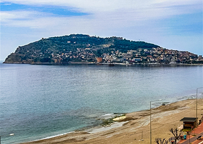 Luxury penthouse with panoramic sea views in the very center of Alanya