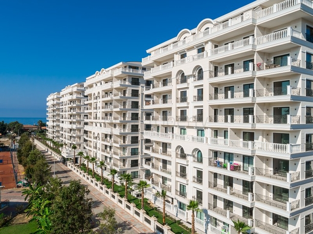 Luxury 1+1 apartment on the first coastline