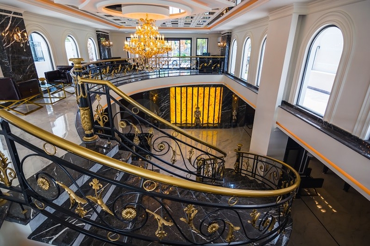 Luxury 1+1 apartment on the first coastline