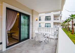 Luxury 1+1 apartment on the first coastline