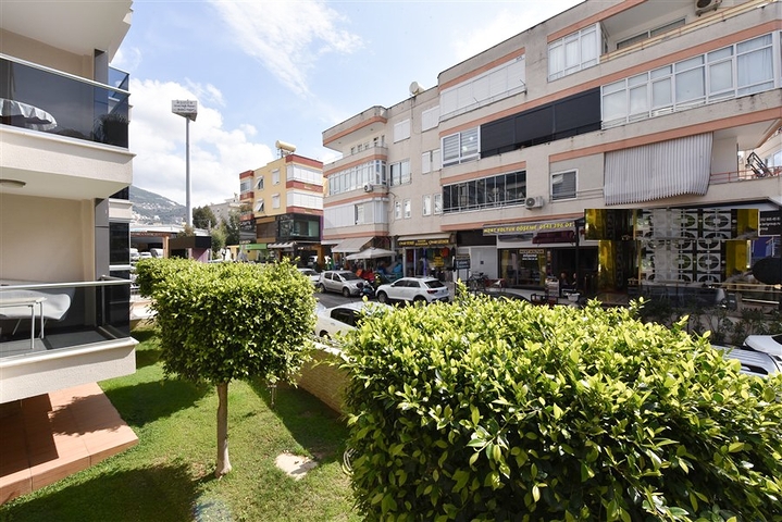 Garden duplex on Cleopatra