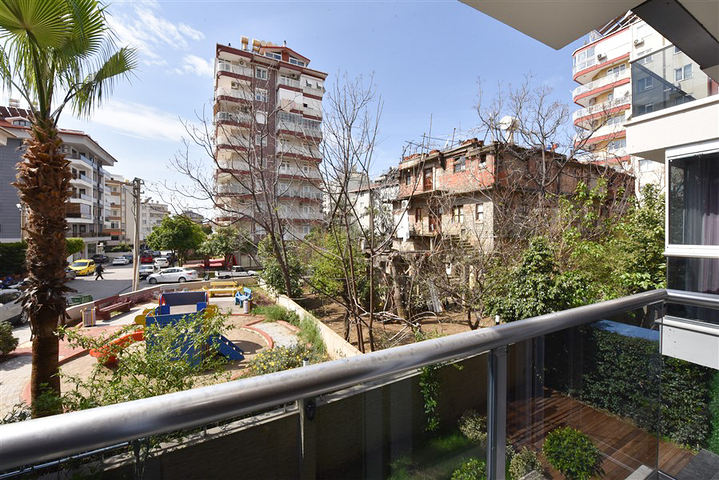 Garden duplex on Cleopatra