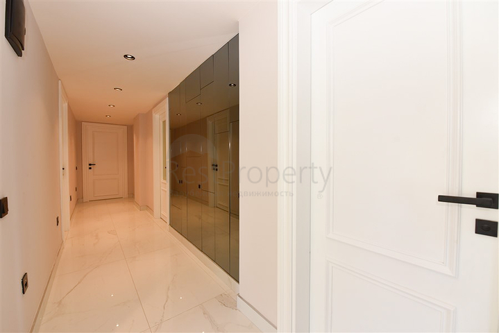 Garden duplex on Cleopatra