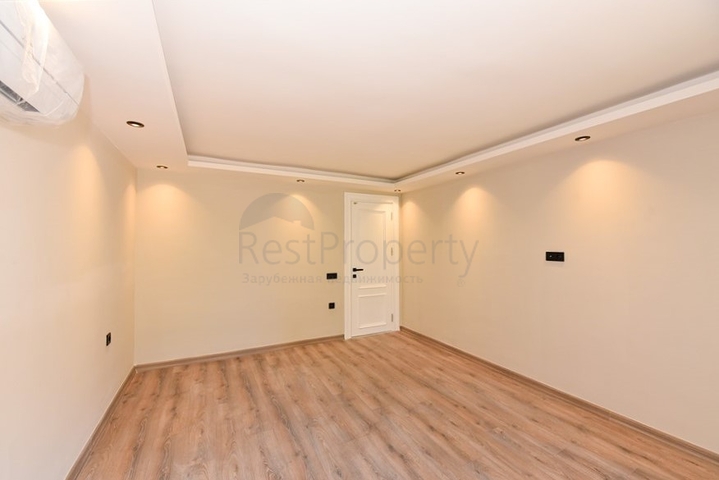 Garden duplex on Cleopatra