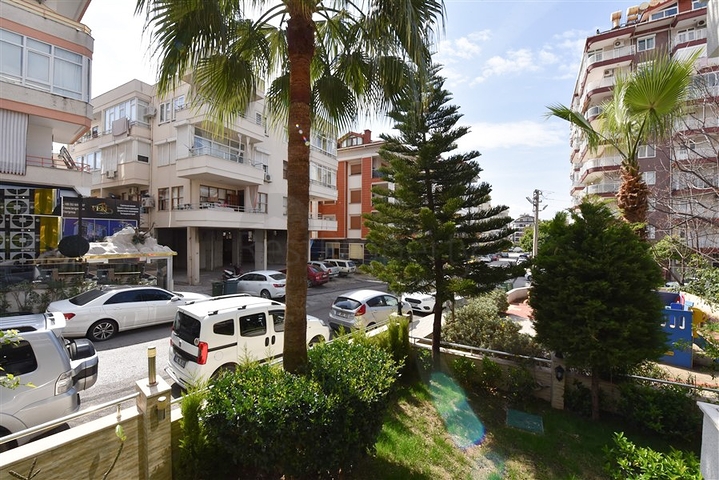 Garden duplex on Cleopatra