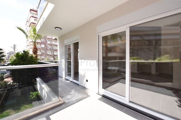 Garden duplex on Cleopatra