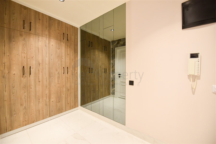 Garden duplex on Cleopatra