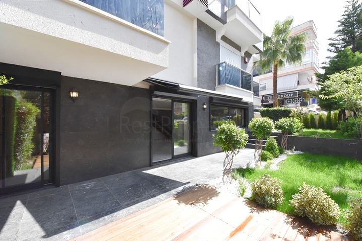 Garden duplex on Cleopatra