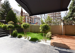 Garden duplex on Cleopatra