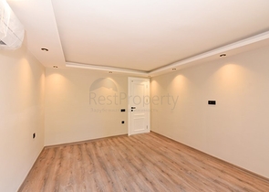 Garden duplex on Cleopatra