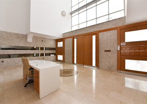 Garden duplex on Cleopatra