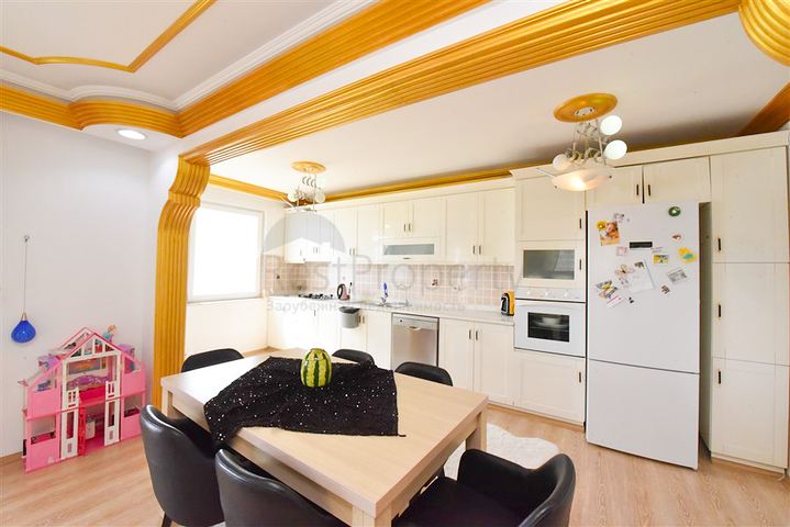 Apartment 2+1 on the first line in Mahmutlar district