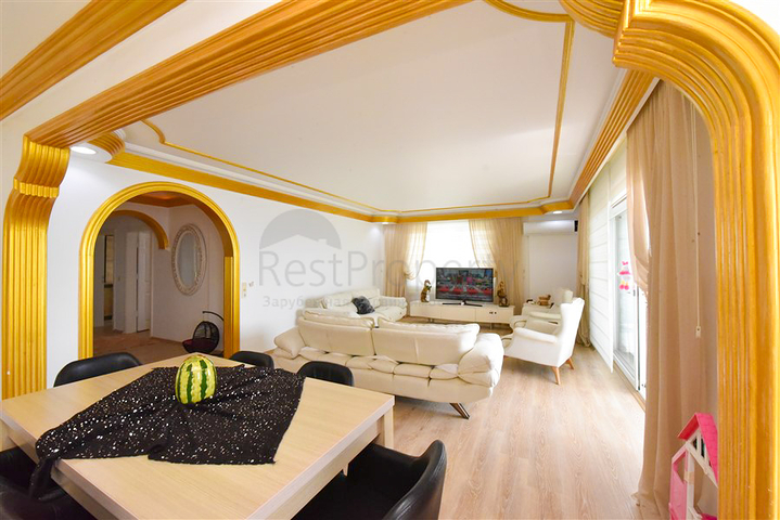 Apartment 2+1 on the first line in Mahmutlar district