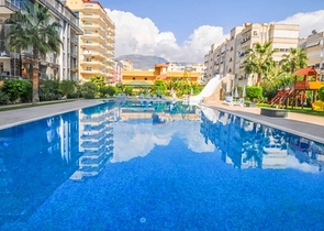 Apartment 2+1 on the first line in Mahmutlar district