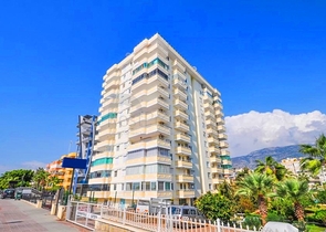 Apartment 2+1 on the first line in Mahmutlar district