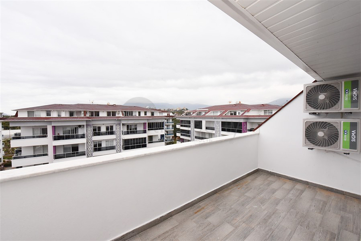 Spacious 3+1 penthouse in Kestel district