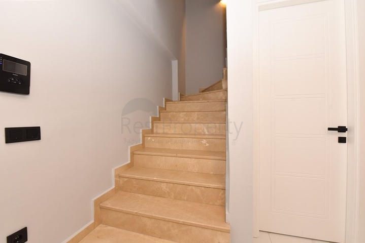 Spacious 3+1 penthouse in Kestel district