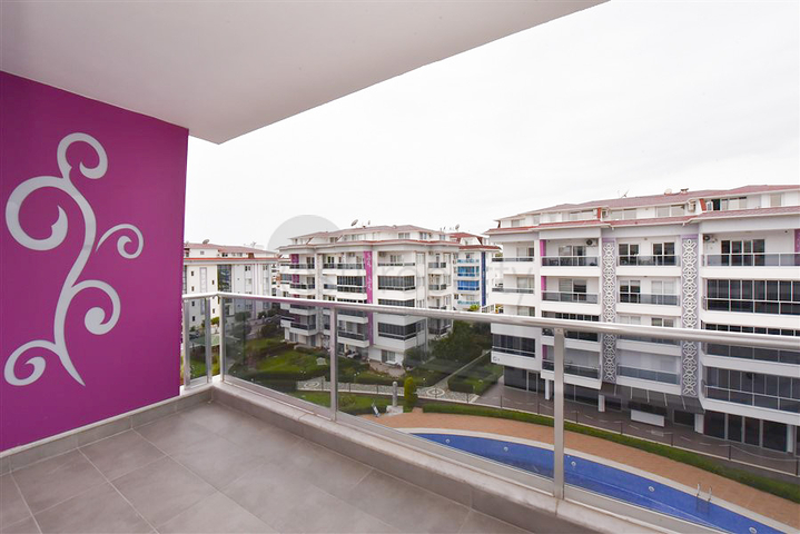 Spacious 3+1 penthouse in Kestel district