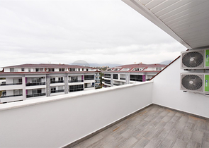 Spacious 3+1 penthouse in Kestel district