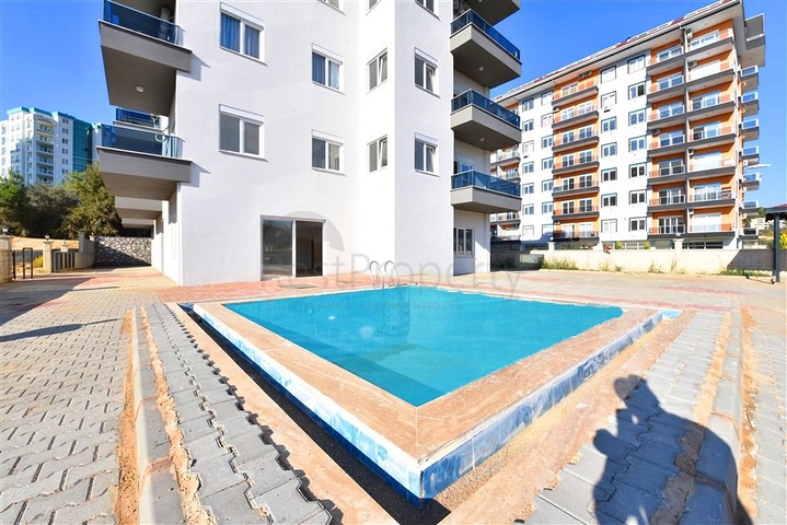 1+1 apartment from the owner in Avsallar district