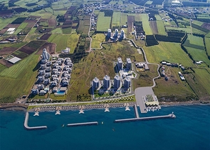 An investment project 400 m from the sea 