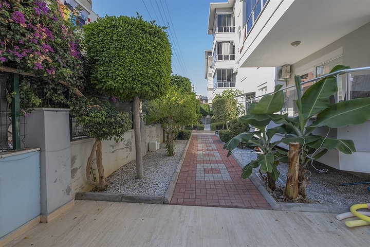 One-bedroom apartment in the Cleopatra area