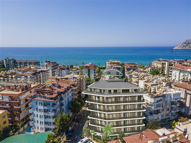 1+1 apartment in the center of Alanya at a distance of 200 meters from the sea