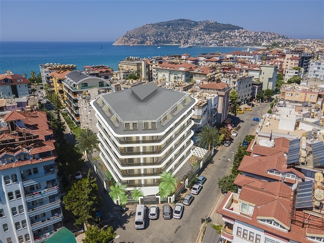 1+1 apartment in the center of Alanya at a distance of 200 meters from the sea