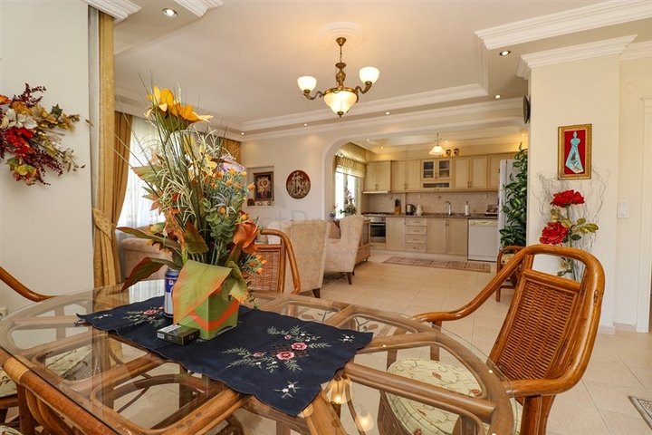 3+2 floor plan apartment in the central area of Alanya