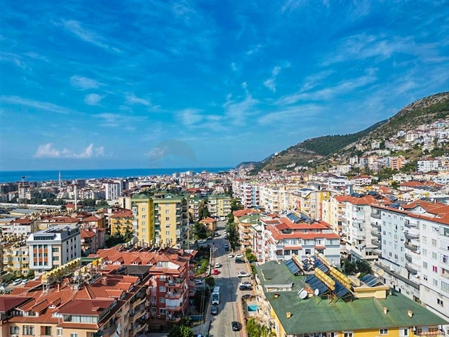 3+2 floor plan apartment in the central area of Alanya