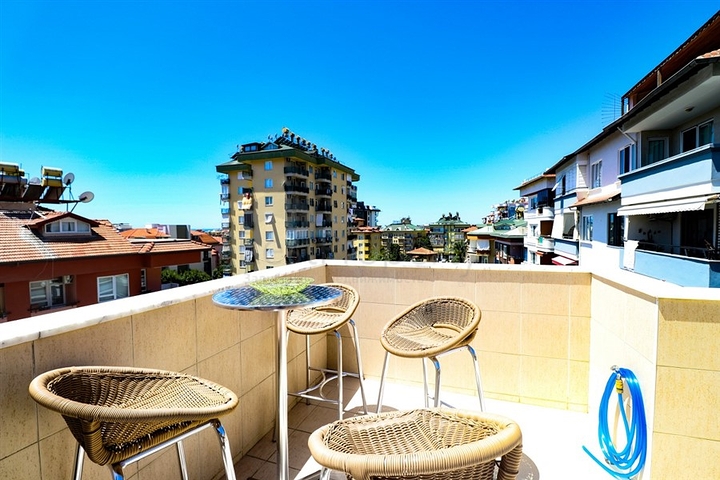 3+2 floor plan apartment in the central area of Alanya