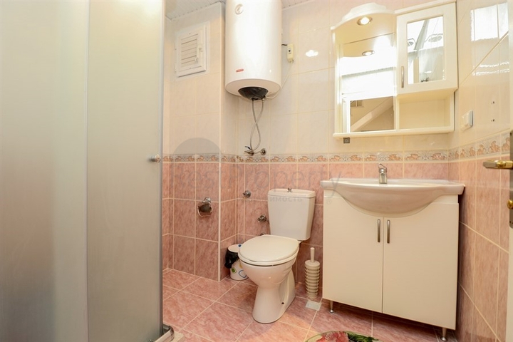 3+2 floor plan apartment in the central area of Alanya