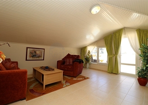 3+2 floor plan apartment in the central area of Alanya