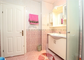 3+2 floor plan apartment in the central area of Alanya