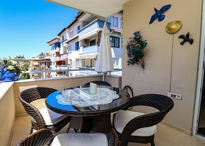 3+2 floor plan apartment in the central area of Alanya