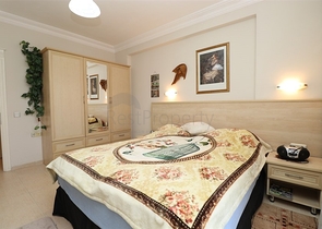 3+2 floor plan apartment in the central area of Alanya