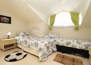 3+2 floor plan apartment in the central area of Alanya