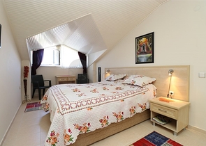 3+2 floor plan apartment in the central area of Alanya