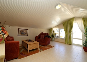 3+2 floor plan apartment in the central area of Alanya