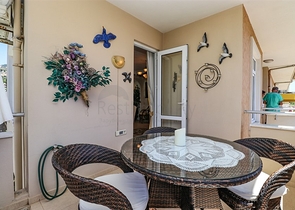 3+2 floor plan apartment in the central area of Alanya