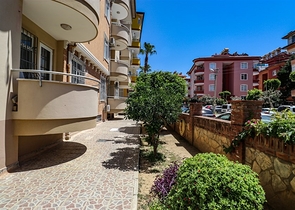 3+2 floor plan apartment in the central area of Alanya