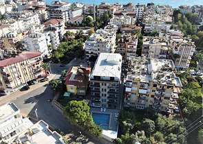 Spacious 4+1 penthouse in the center of Alanya with a view of the fortress