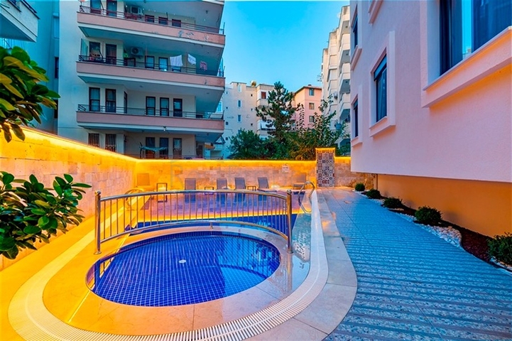 Spacious 3+1 apartment in the Center of Alanya