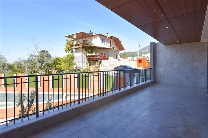 Duplex for a large family in the Oba area