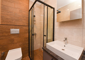 Duplex for a large family in the Oba area