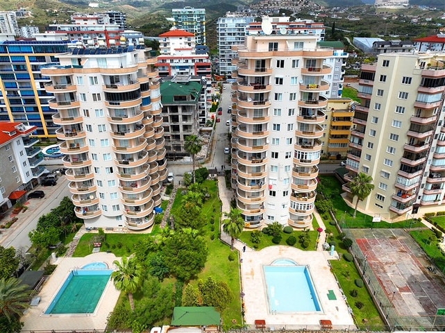 Spacious 3+1 penthouse in Mahmutlar district