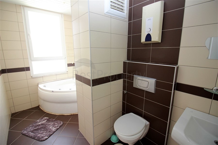 Spacious 3+1 penthouse in Mahmutlar district